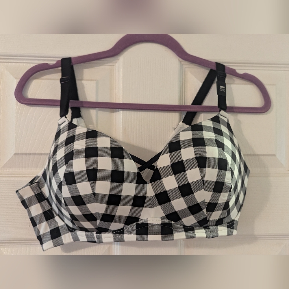 [NWT] TORRID | 38dd 360 back smoothing push up bra